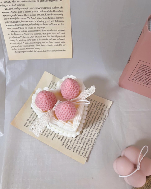 ハートのいちごケーキキャンドルBOX付き＋英字ペーパープレゼント 4枚目の画像