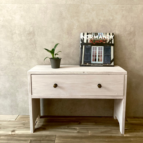 木製　ブラウンチェスト キャビネット　2段引き出し 楽天市場】扉と引き出しでスッキリと 木製 リビングキャビネット