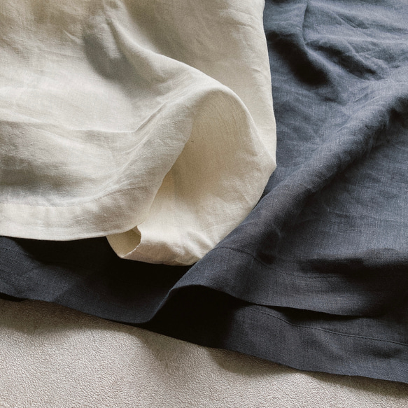 〈送料無料〉半袖オーバーショルダーシャツ リネン100% color:オフホワイト/チャコールグレイ [シェルボタン使用 7枚目の画像