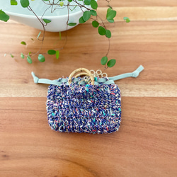 小さなバッグのバッグチャーム（青） 3枚目の画像