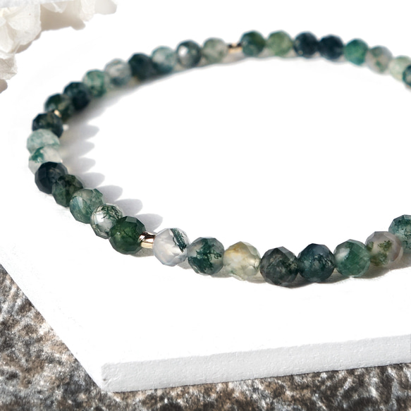 Moss Agate／森の中にいるような清々しいグリーン モスアゲート（カット玉）極小粒ブレスレット／Little／リト 1枚目の画像