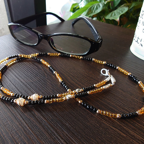 ◇ブラック＆ゴールドブラウングラスコード◇眼鏡チェーン3way◇綺麗系  