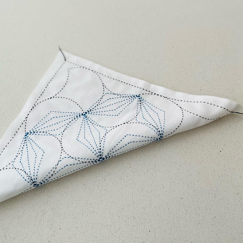 刺し子ふきん 花文 鳥襷 模様重ね その他キッチン小物 nuu.ne 刺し子ふきん 花文 鳥襷 模様重ね その他キッチン小物 nuu.ne