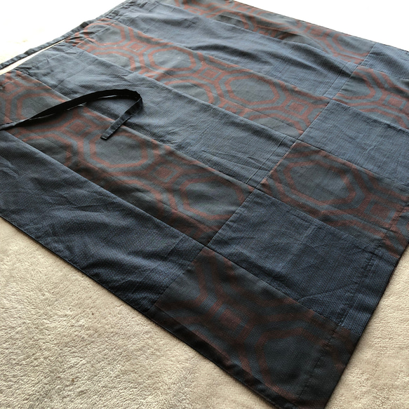 アンティーク大島紬の巻きスカート　サロン　オーバースカート　きものリメイク 9枚目の画像