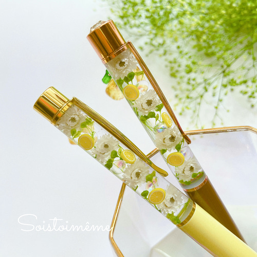 ボールペン　ハーバリウム　かすみ草　黒　オレンジ　黄色　パール　2本　セット ハーバリウム 名入れ エレガント ボールペン ドライフラワー