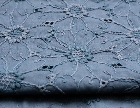 レースコットン 花柄 刺繍 マーガレット 生地巾半分48×30cm 5枚目の画像