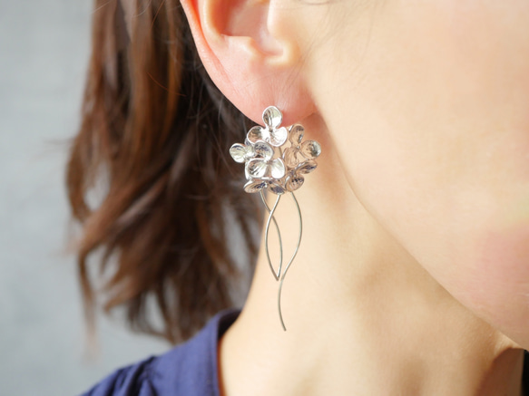 再販♡紫陽花ピアス 紫陽花ピアス/イヤリング（片耳）シルバー 花束 ピアス