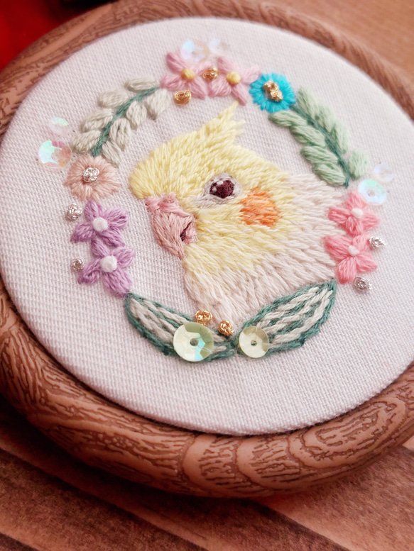 【受注生産】『インコ刺繍‎ 草花とインコの刺繍フレーム』 8枚目の画像