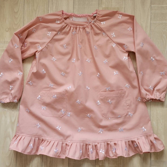 【数量限定価格】80～130size リボン刺繍 ピンク 総柄 フリル 長袖スモック 4枚目の画像