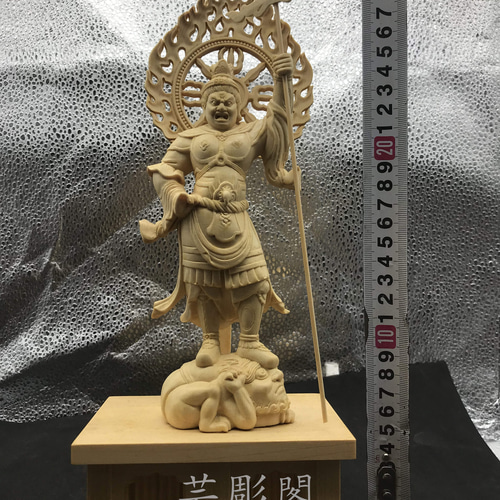 四天王の彫刻品