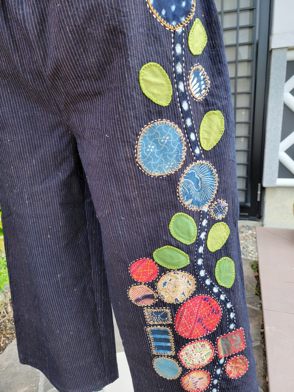 着物リメイク　古布　手作り　縞に花のアップリケ　パンツ 9枚目の画像
