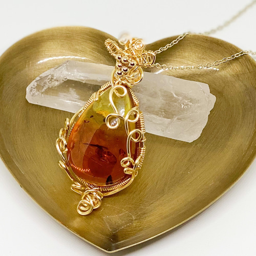 ハチミツみたいなバイカラーアンバーのワイヤージュエリー ネックレス