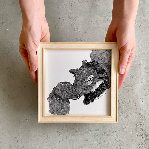 ヒツジ親子のポスター 木のましかく額付(15cm角) ◎ラッピングあります