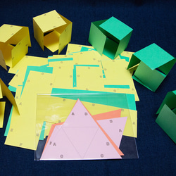 中学受験対策　空間図形の学習　展開図　立方体11パターン＋正四面体2パターン　紙製　切り抜き 1枚目の画像
