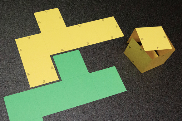 中学受験対策　空間図形の学習　展開図　立方体11パターン＋正四面体2パターン　紙製　切り抜き 3枚目の画像