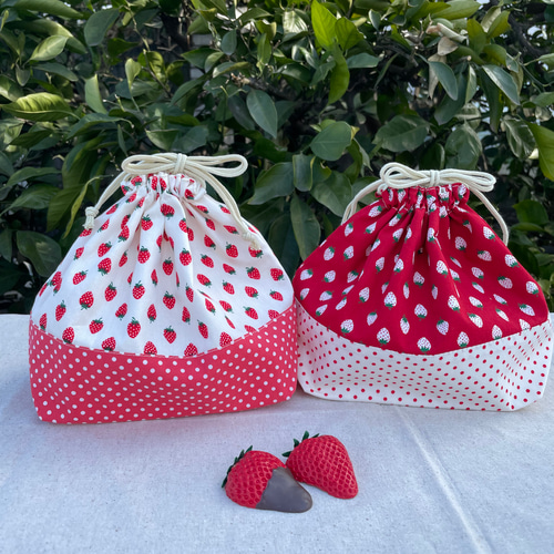 お弁当袋裏地付き❤いちごバスケット❤カゴ柄❤イチゴ柄❤ハンドメイド お弁当袋 いちご柄 ホワイトorレッド その他入園グッズ kutakuta 通販