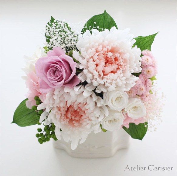【特割】プリザーブドフラワー＜エクラン Ｍサイズ＞ピンク 菊 ローズ 【仏花 お供え花】 4枚目の画像