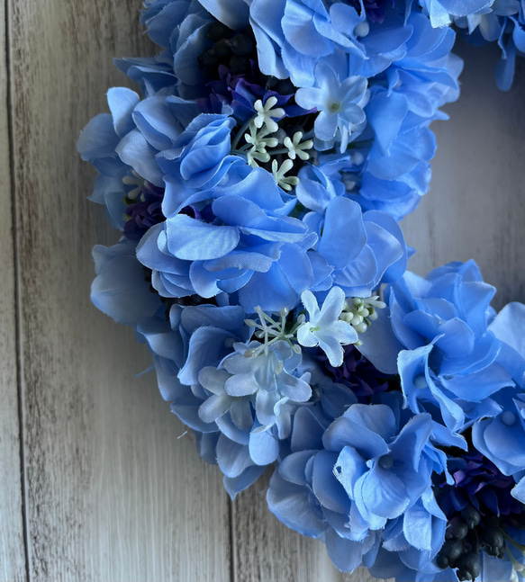 《受注制作》爽やかブルーの紫陽花リース(25cm アーティフィシャル) 5枚目の画像