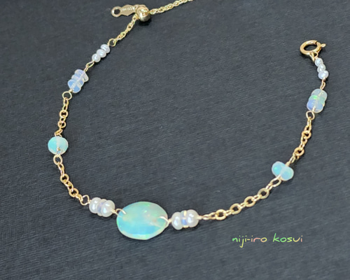 オパールと湖水真珠の夢色ブレスレット(14kgf) ブレスレット 虹色湖水