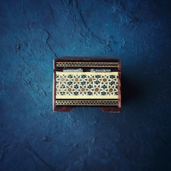ペルシャの象嵌細工（寄木細工） 小箱　正方形 M （7ｃｍ）【ハータムカーリー048】 6枚目の画像