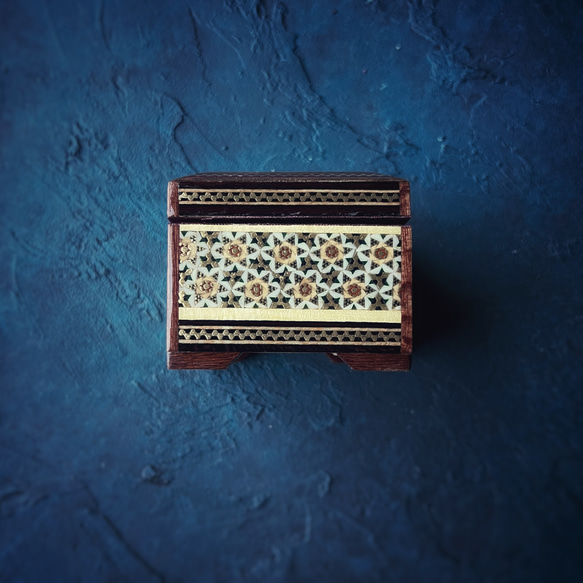 ペルシャの象嵌細工（寄木細工） 小箱　正方形 M （7ｃｍ）【ハータムカーリー050】 3枚目の画像