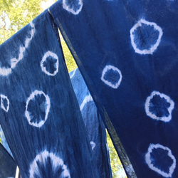 本藍 玉ねぎ 2種染 ガーゼ cotton ストール　母の日 天然素材 世界に1つだけ プチギフト 17枚目の画像