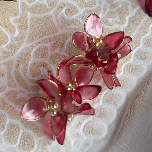 ピンクの紫陽花イヤリング/ピアス ディップアートアクセサリー ピアス