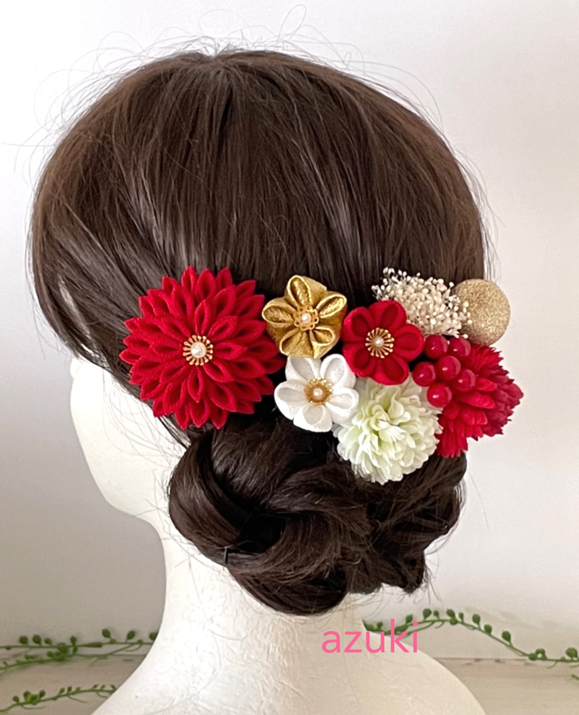 つまみ細工　深紅　ゴールド　白　❁︎ 成人式　結婚式