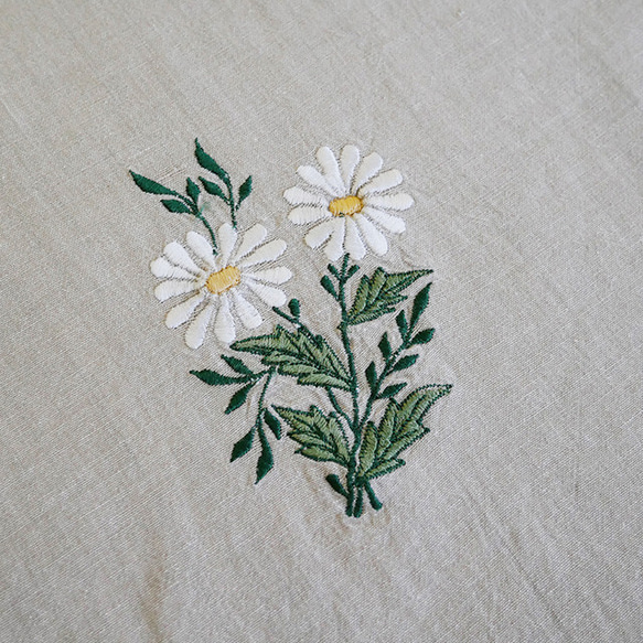 ヴィンテージファブリック　刺繍　マーガレット 8枚目の画像