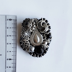 Antique Silver Beads Reunion 21  ビーズ刺繍ブローチ 4枚目の画像