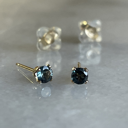 14kgf ロンドンブルートパーズ スタッドピアス ピアス（スタッド・一粒 