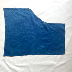 送料無料  "アイノカケラ"2 生産過程で余った生地を使用した藍染め麻スカーフ アップサイクル　sdgs　ストール 2枚目の画像
