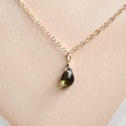 14kgf〉◇宝石質モルダバイト*ネックレス ネックレス