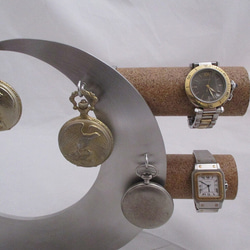 父の日　ラッピング　名入れ　腕時計スタンド　父の日ギフト　刻印　三日月腕時計、懐中時計リーフ台座スタンド 3枚目の画像