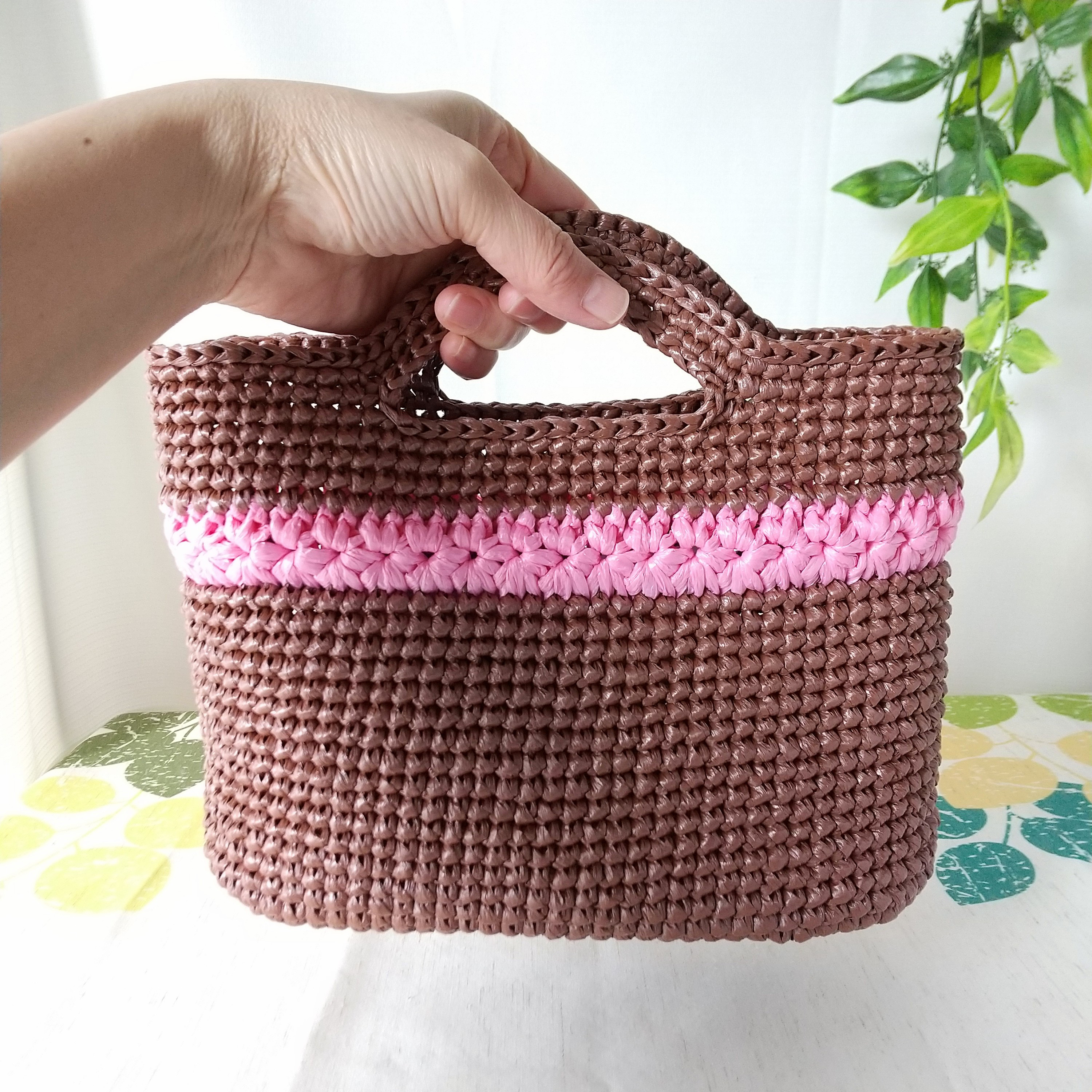 小さめ ちょっとそこまでの軽いバッグ 楕円底 スズランテープ 茶色  