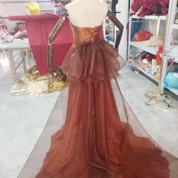 結婚式ドレス テラコッタ色 カラードレス トレーン 　ハートカット　オーダーメイド可能 6枚目の画像