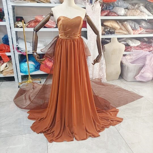 結婚式ドレス テラコッタ色 カラードレス トレーン ハートカット  