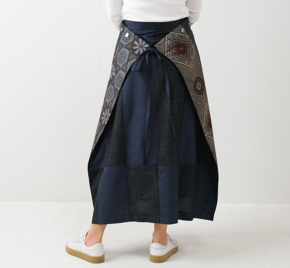 アンティーク大島紬のパッチワーク巻きスカート　龍郷　オーバースカート　サロン　着物リメイク 2枚目の画像