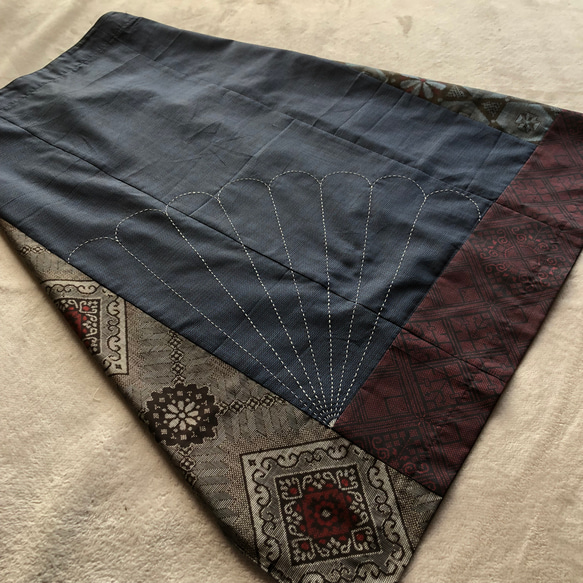 アンティーク大島紬のパッチワーク巻きスカート　龍郷　オーバースカート　サロン　着物リメイク 8枚目の画像