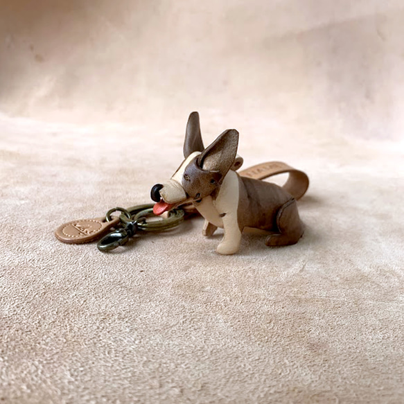 動物森林-柯基犬-真皮植鞣 皮革鑰匙圈 吊飾 動物造型 第2張的照片