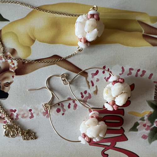 ニイハウシェルのピアスとネックレス Amazon.co.jp: 正規品:ニイハウシェル︎ネックレス＆ピアス