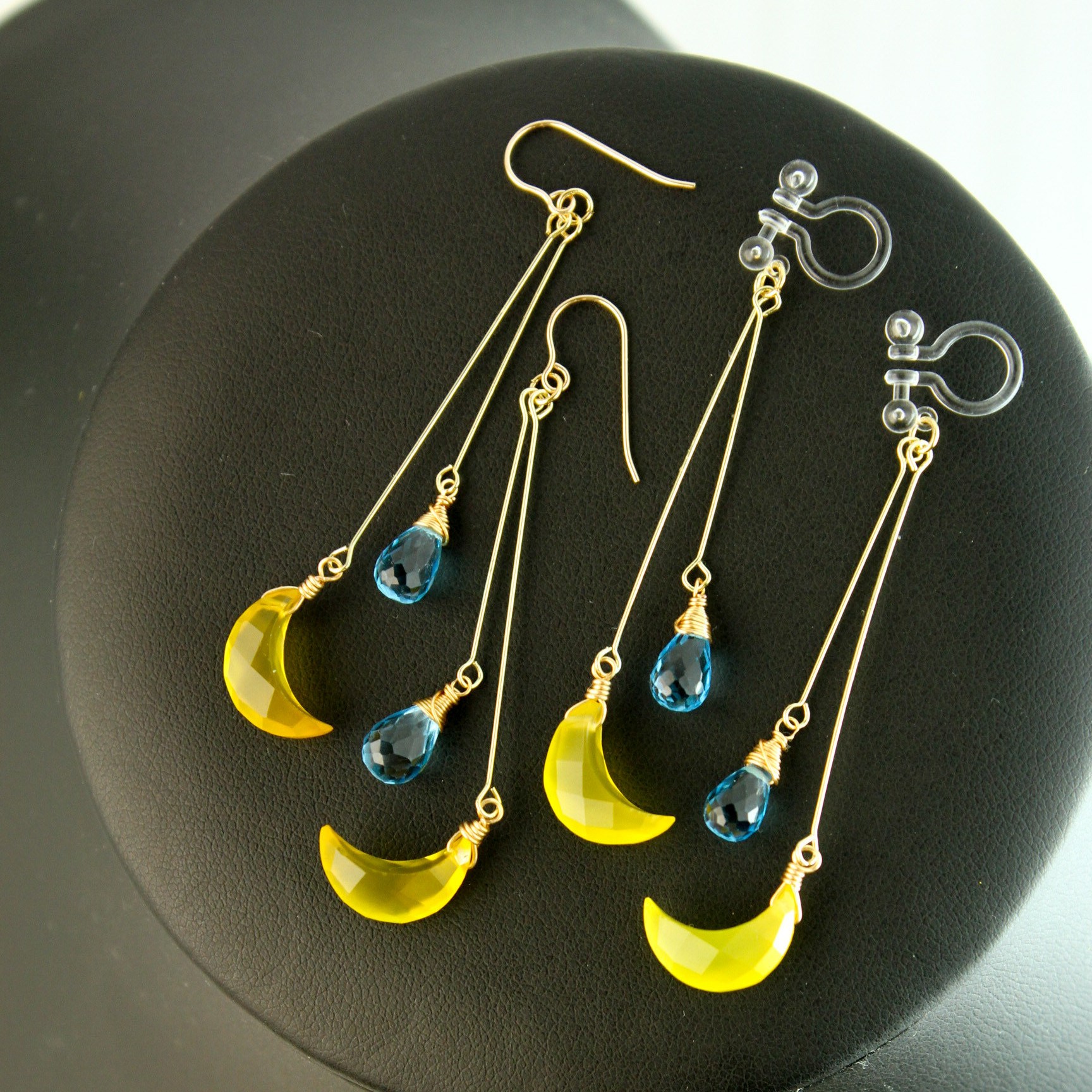 月と雫の耳飾り　スイスブルートパーズ