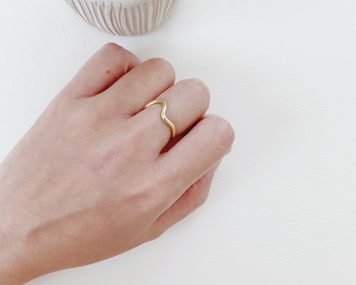 真鍮 シンプルニュアンスリング 漣 sazanami ring （受注制作） 指輪