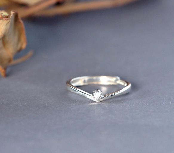 單鑽鋯石-V字純銀素銀戒指-尾戒-可調式-四月誕生石 第3張的照片