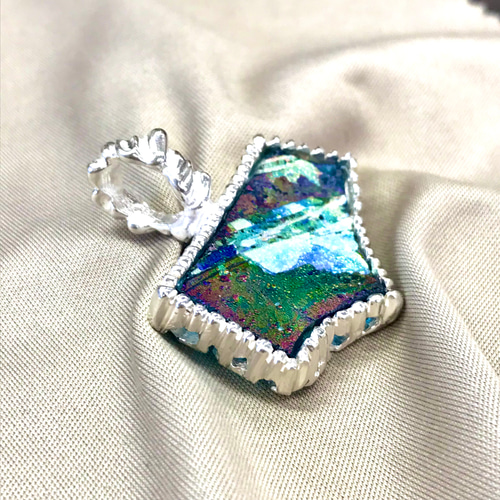 ローマングラス・シルバーペンダント(送料無料)虹化ガラス 古代ガラス