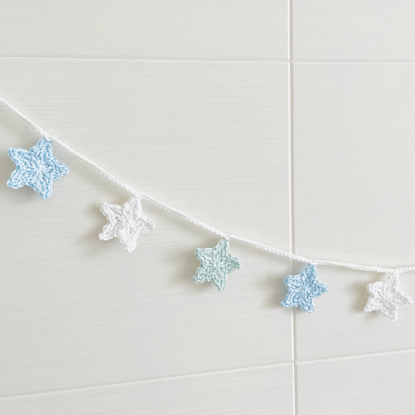 手編みの☆星ガーランド(水色×白×ミント) 3枚目の画像