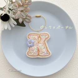 受注作品♡ビーズ刺繍イニシャルのバッグチャーム 7枚目の画像