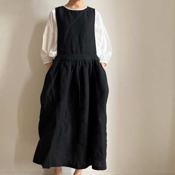 バッククロス・エプロンワンピース(黒) ワンピース Ito-hari バッククロス・エプロンワンピース(黒) ワンピース Ito-hari