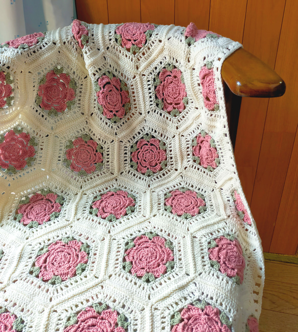 お花のモチーフ編み♡マルチカバー♡ブランケット♡ショール♡ストール