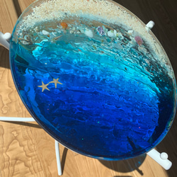 ちゅは様専用　ムーンビーチ瑠璃色の海　とスターフィッシュ　ガラスサイドテーブル丸 〜Minamo〜 1枚目の画像